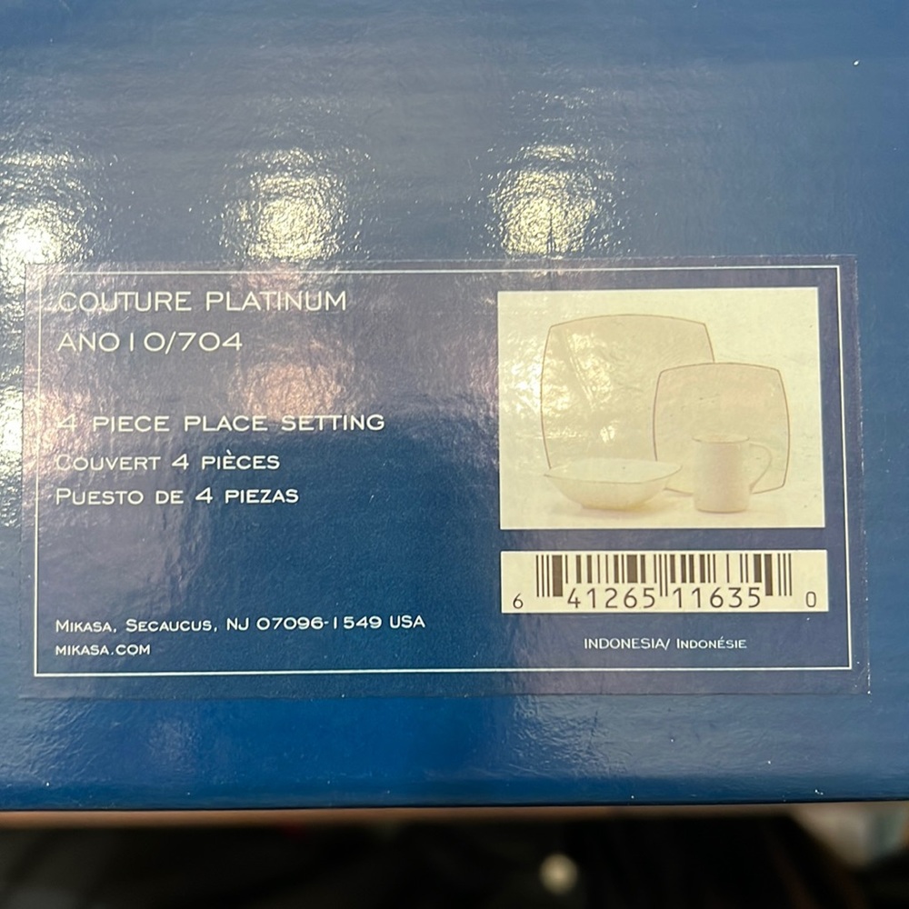 2 boxes total of 8 pieces….